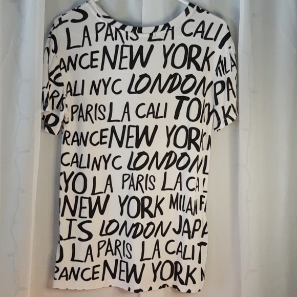 Forever 21 tee - Picture 2 of 4